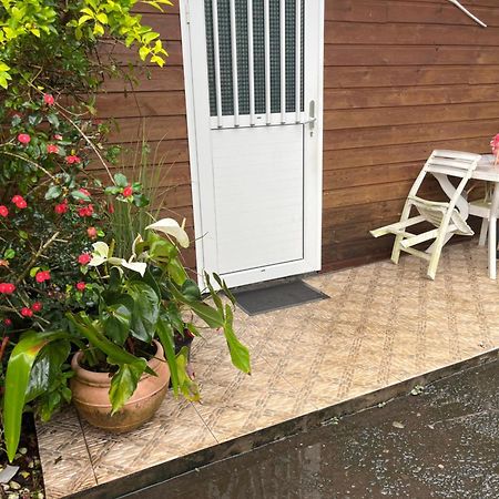 Lakour Fleurie - Ex La Case Creole Sainte-Rose Exterior foto